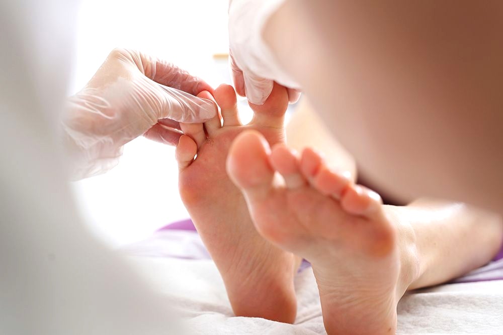 AYAK MANTARINDA KORUNMA VE TEDAVİ